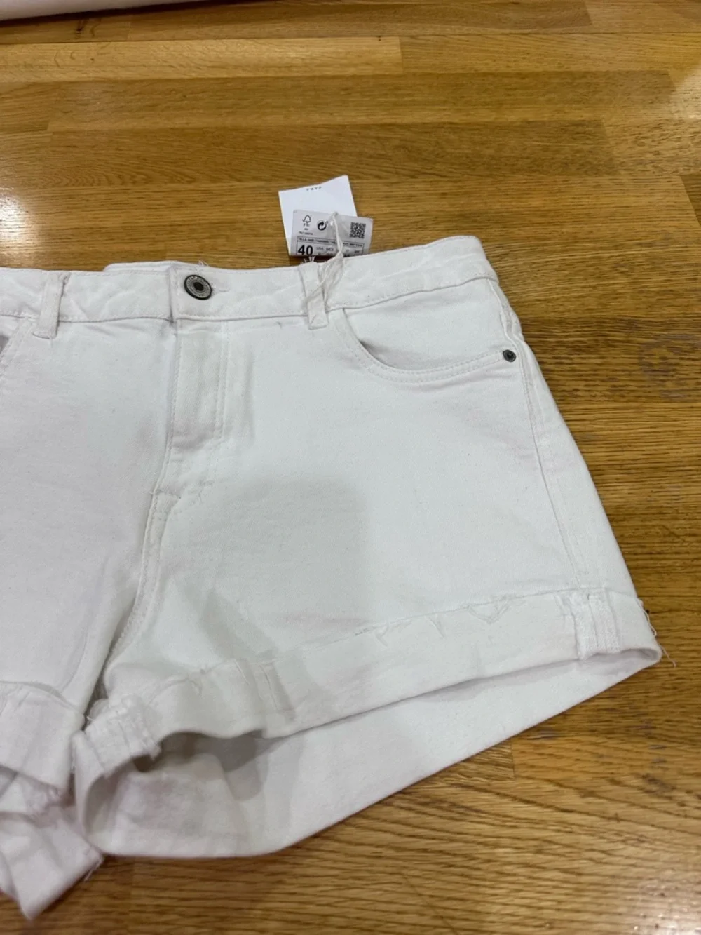 Women's Zara White  Denim Shorts